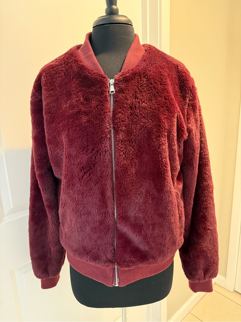 Guess Burgundy Faux Fur Bomber Jacket with DEFECTS - Picture 1 of 3